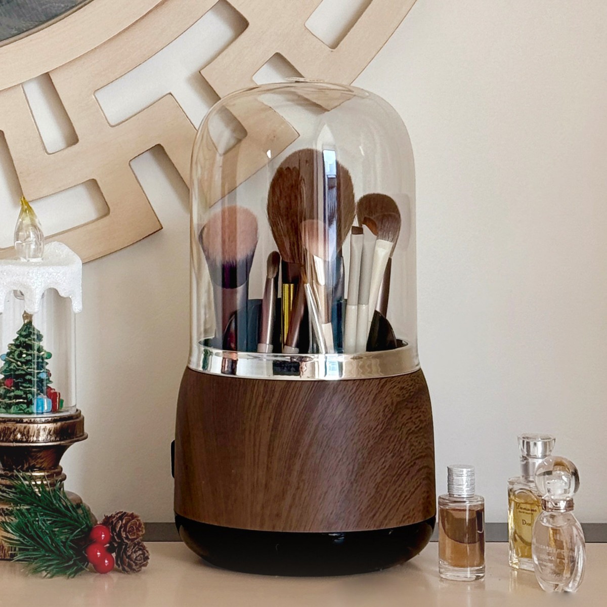 Luxury Skincare And Makeup Brands - 세련된 디자인의 화장품 브러시 보관함, 데스크탑용,