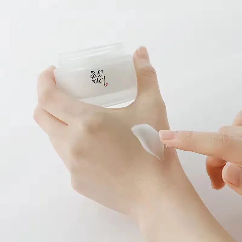 조선 시대의 아름다움을 담은 크림, 피부 보습 및 심층 - Luxury Skincare Brands 리뷰 및 가격